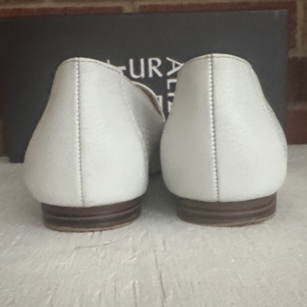 Naturalizer Lorna 2 White Perforated Leather Loafer 8M - Picture 5 of 8